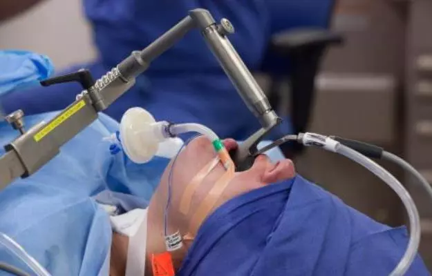 Microlaryngeal surgery
